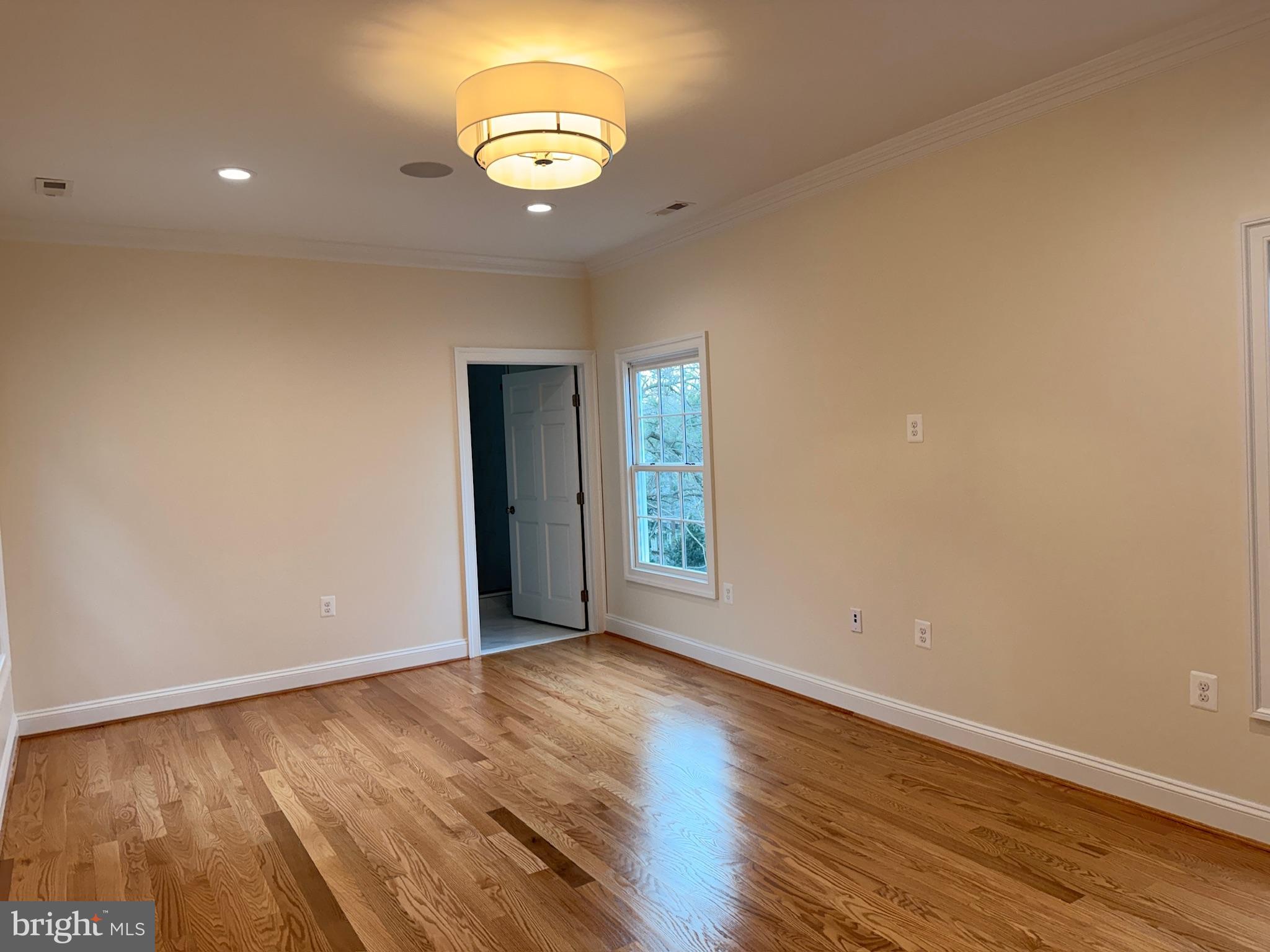 217 W MARKET STREET