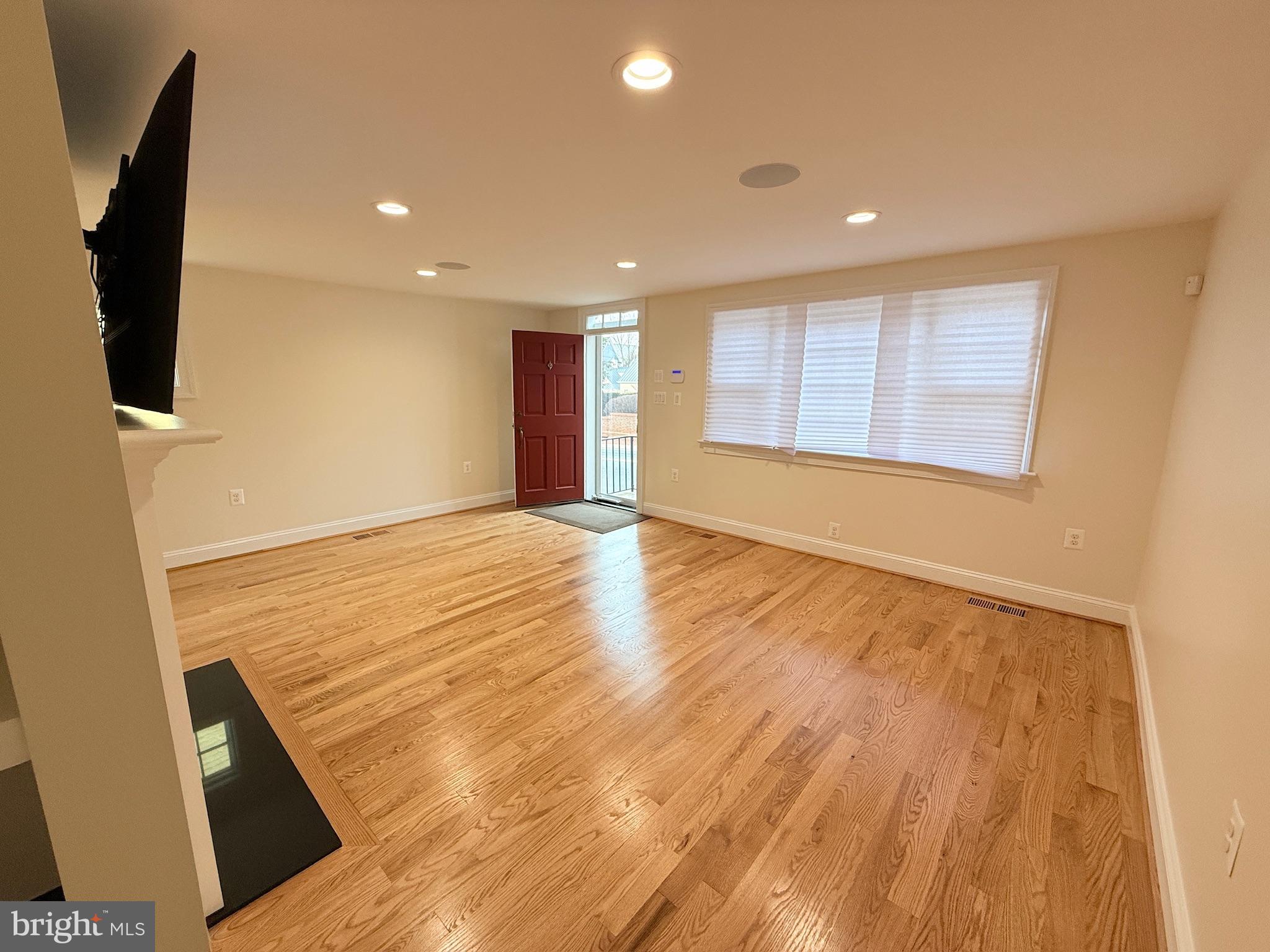 217 W MARKET STREET