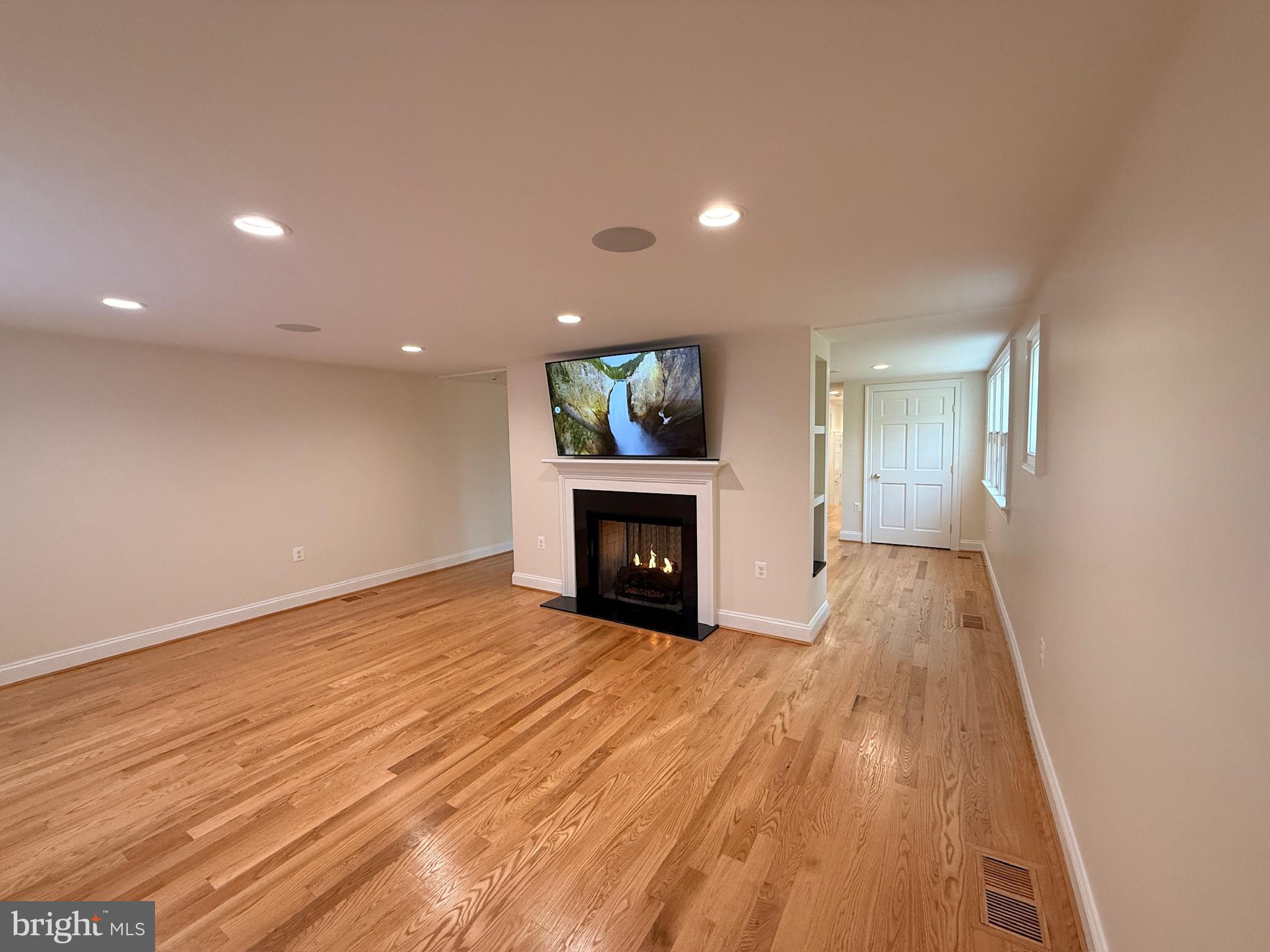 217 W MARKET STREET
