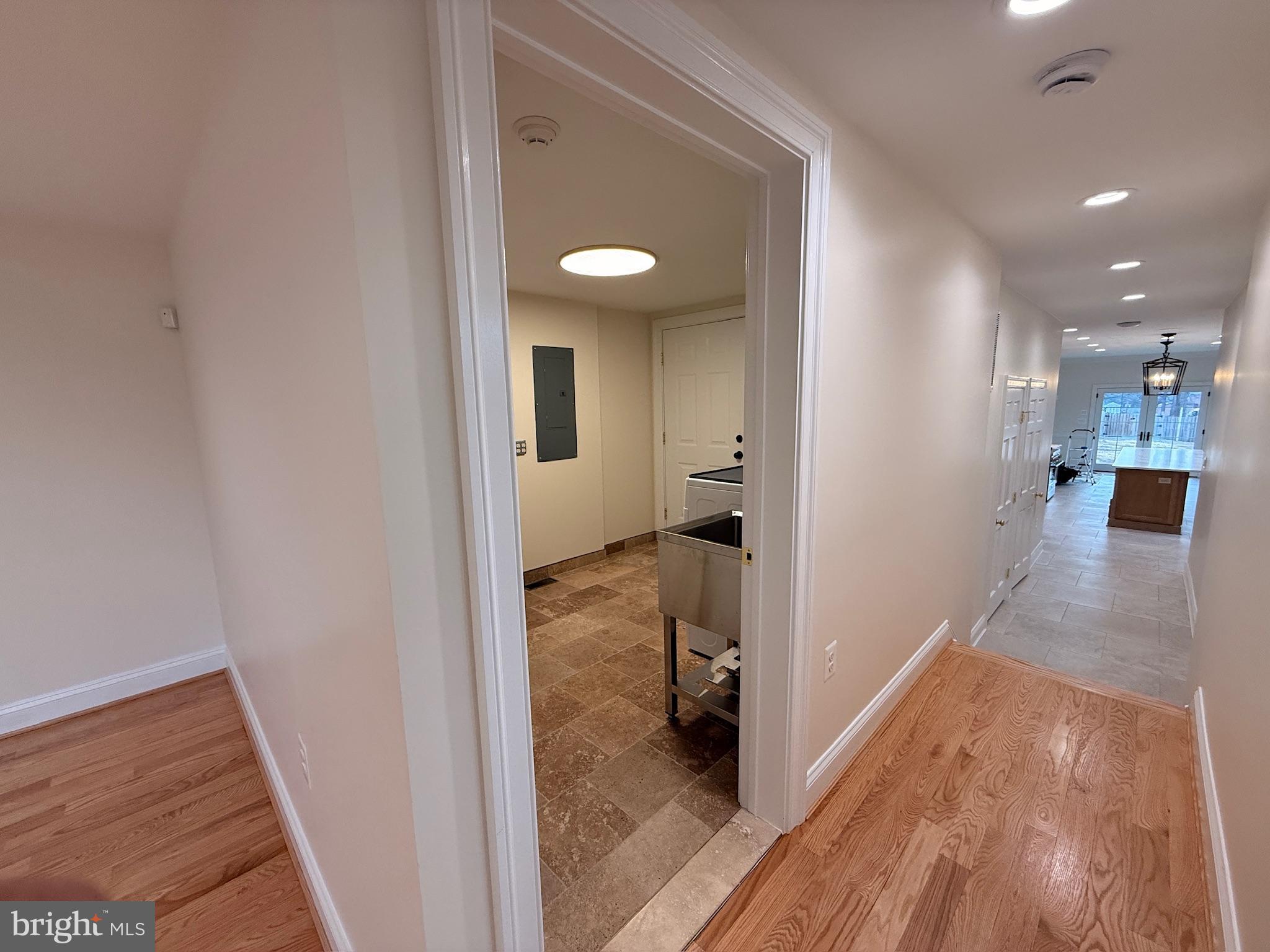 217 W MARKET STREET
