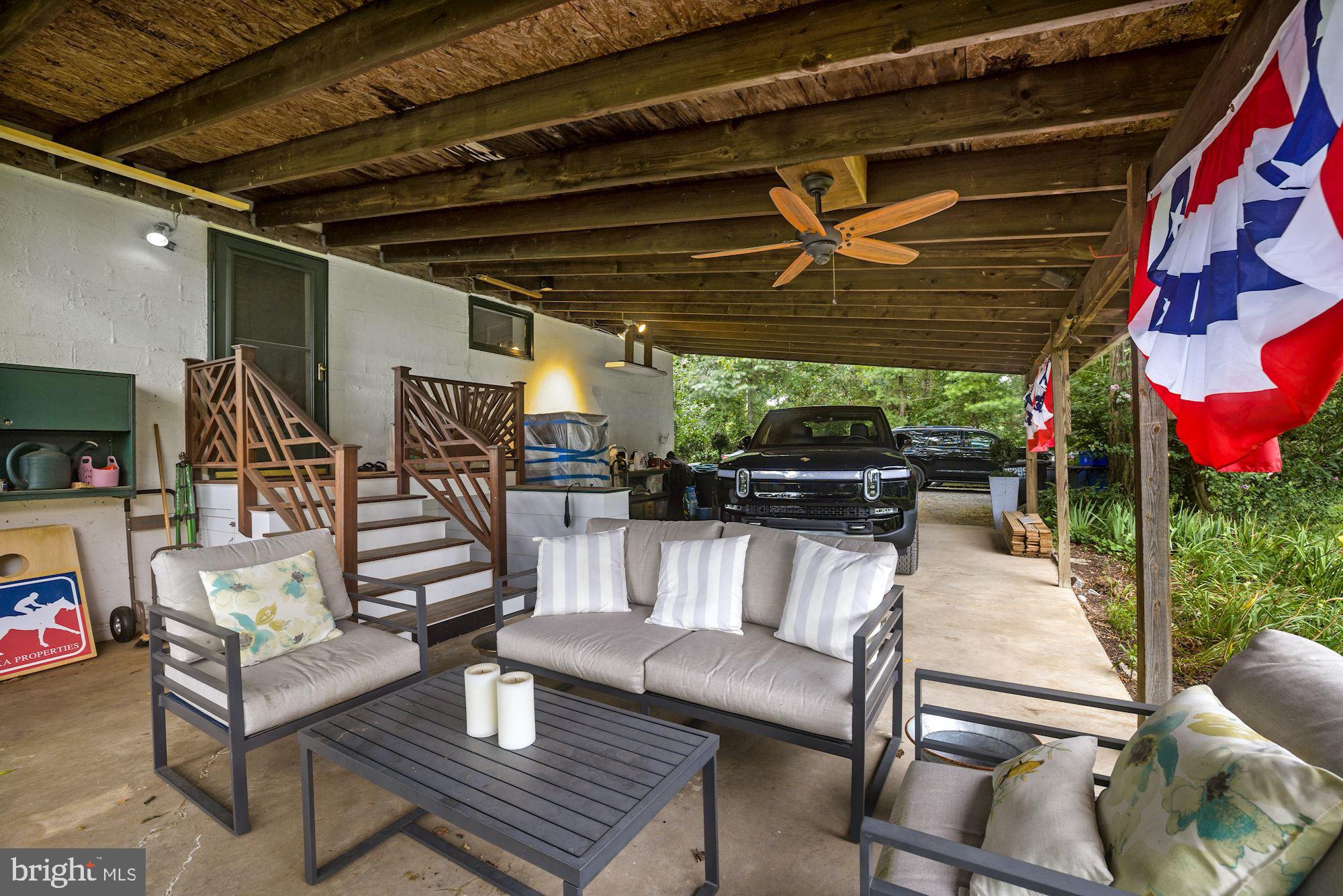 35299 SNICKERSVILLE TURNPIKE