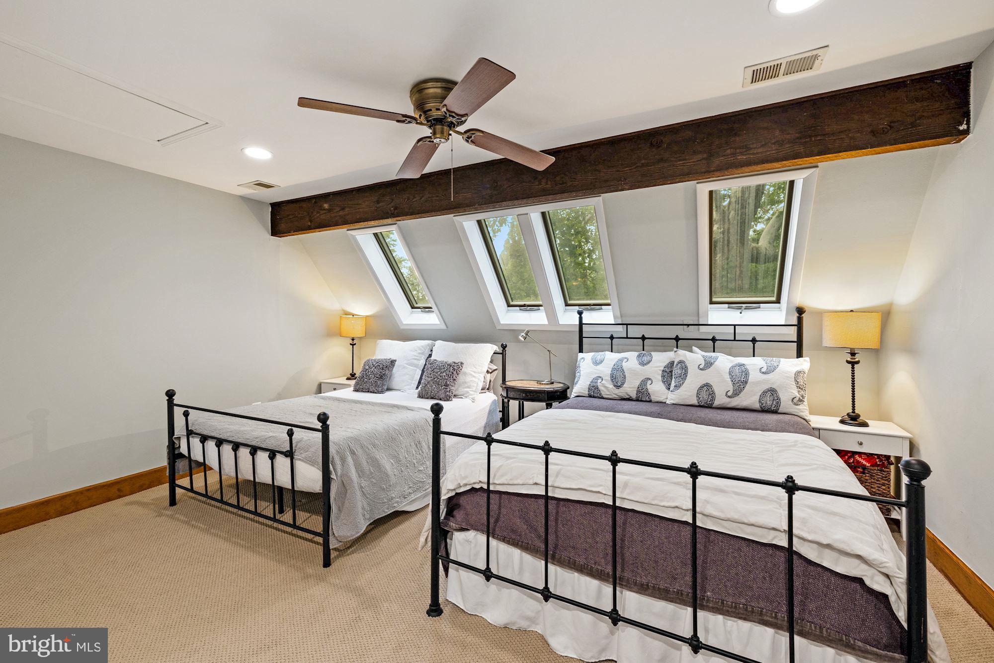 35299 SNICKERSVILLE TURNPIKE