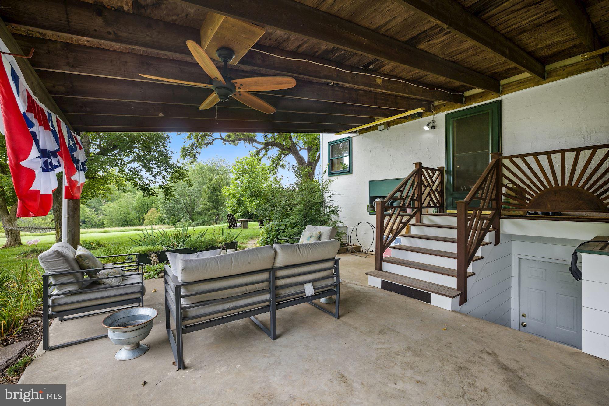 35299 SNICKERSVILLE TURNPIKE