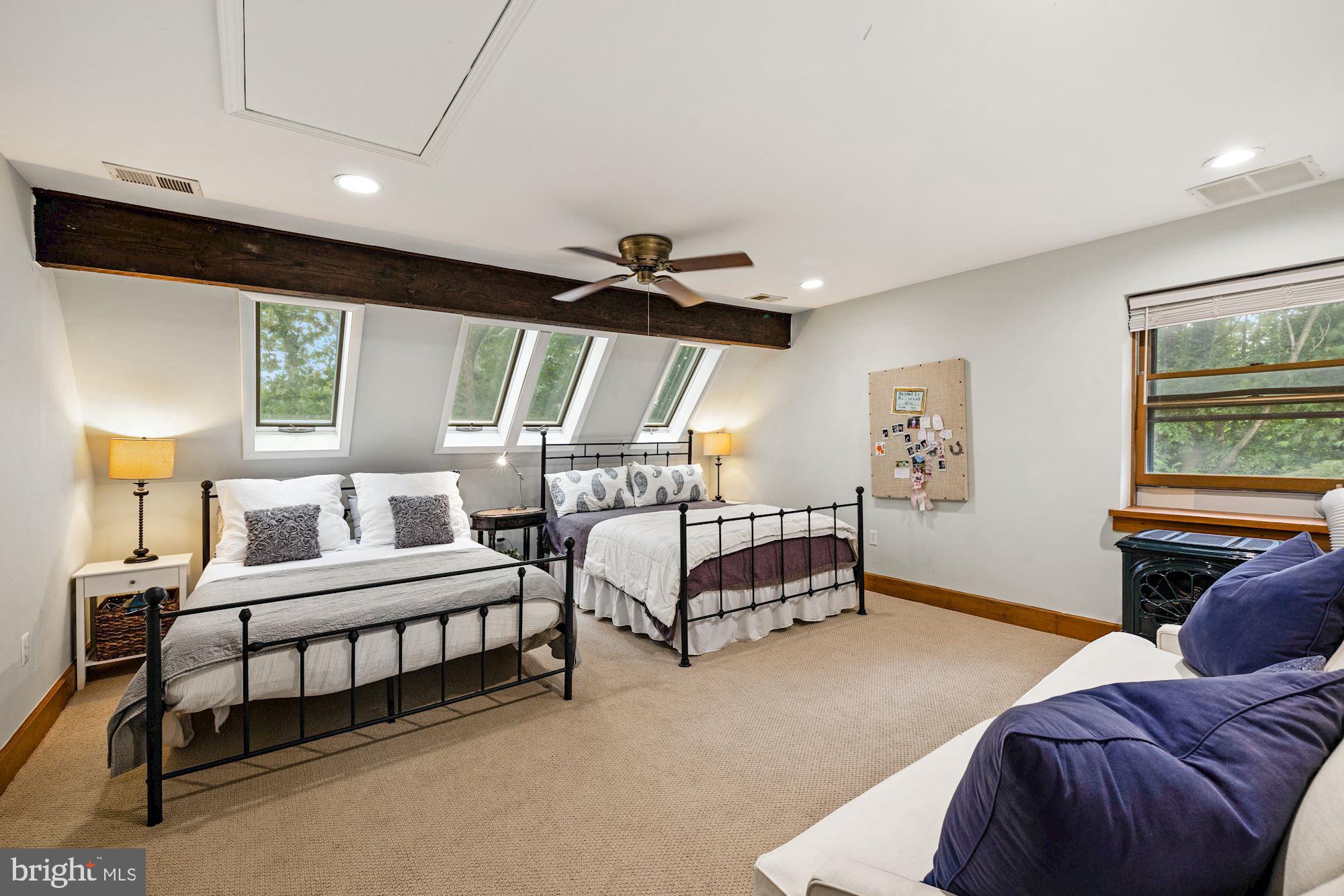 35299 SNICKERSVILLE TURNPIKE