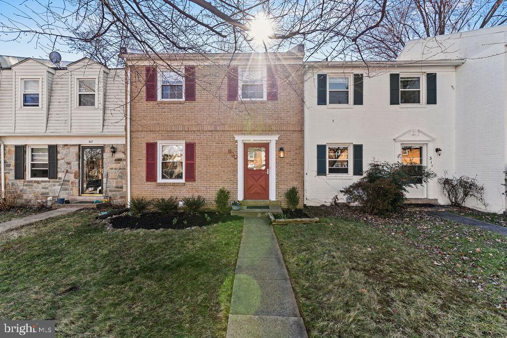 309 ROCK SPRING DRIVE SW