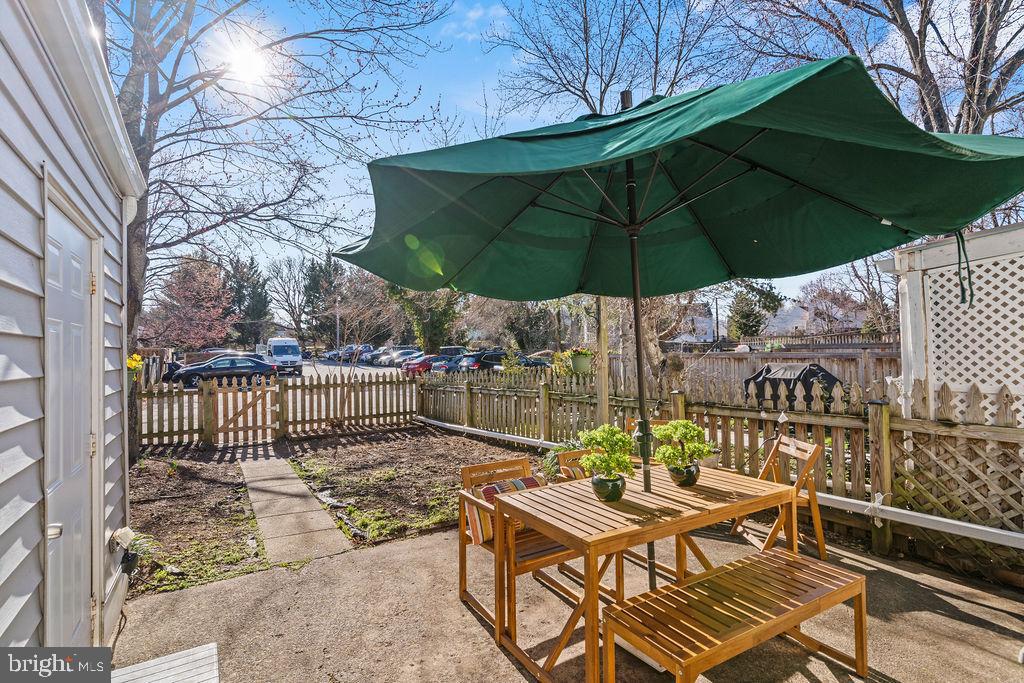 309 ROCK SPRING DRIVE SW