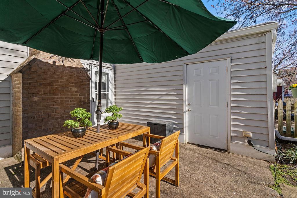 309 ROCK SPRING DRIVE SW