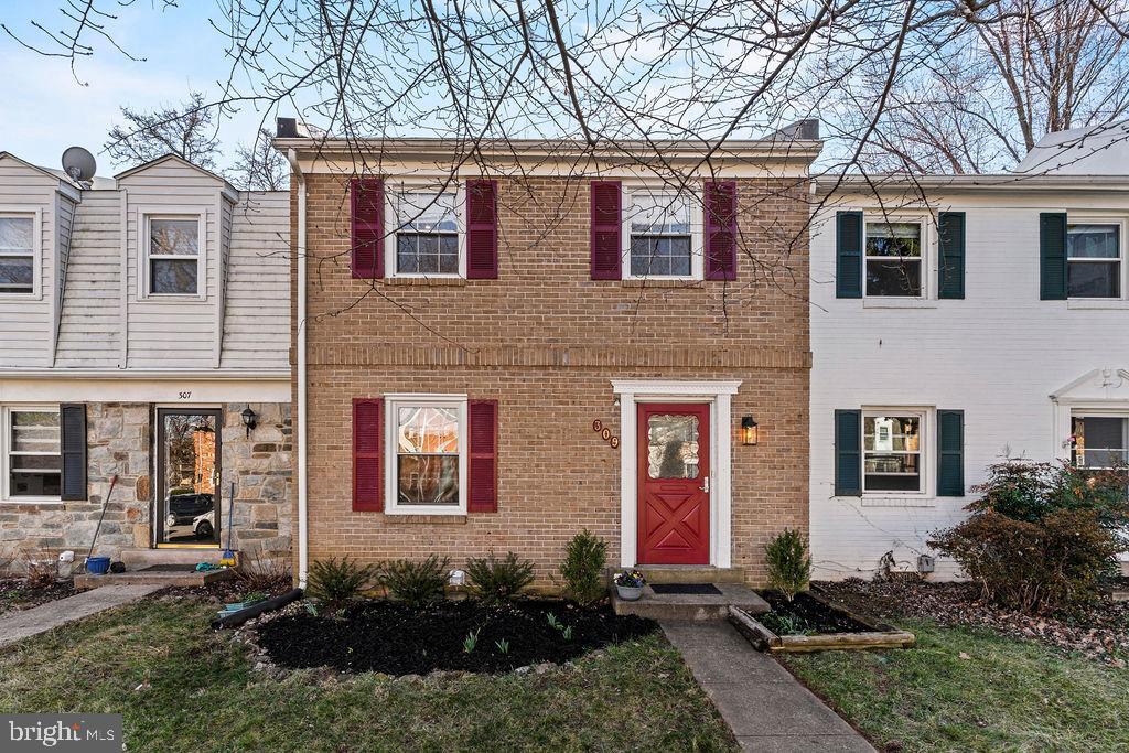 309 ROCK SPRING DRIVE SW