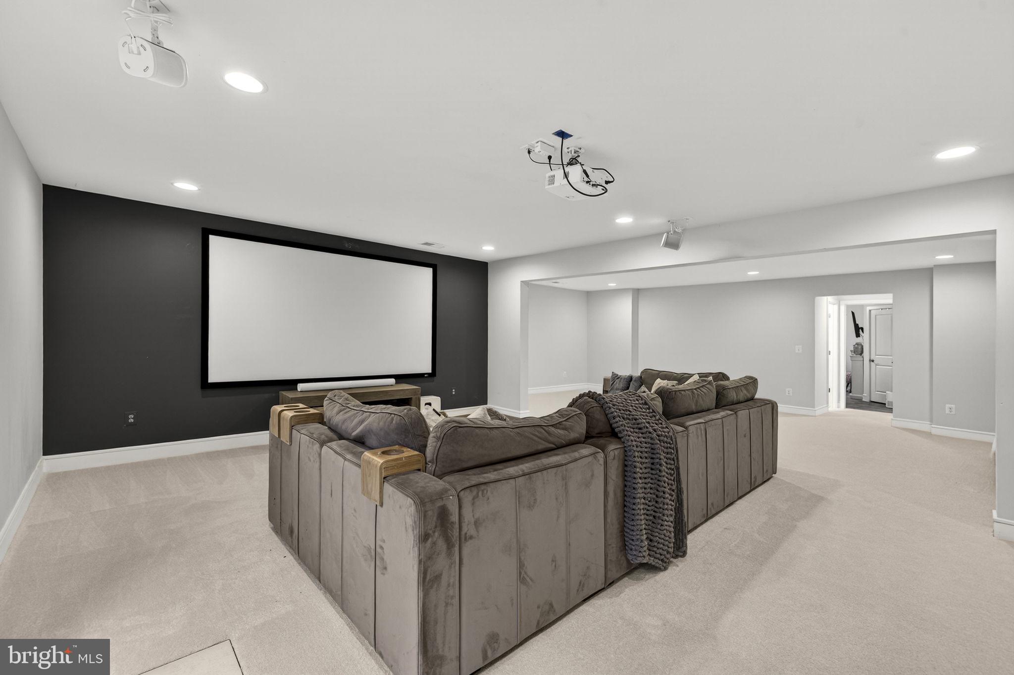 1148 ATHENA DRIVE SE