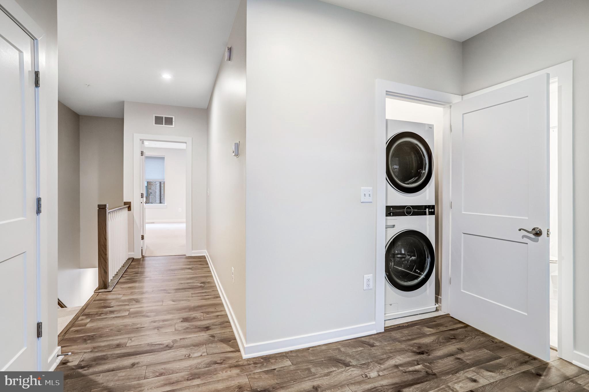 44499 WOLFHOUND SQUARE