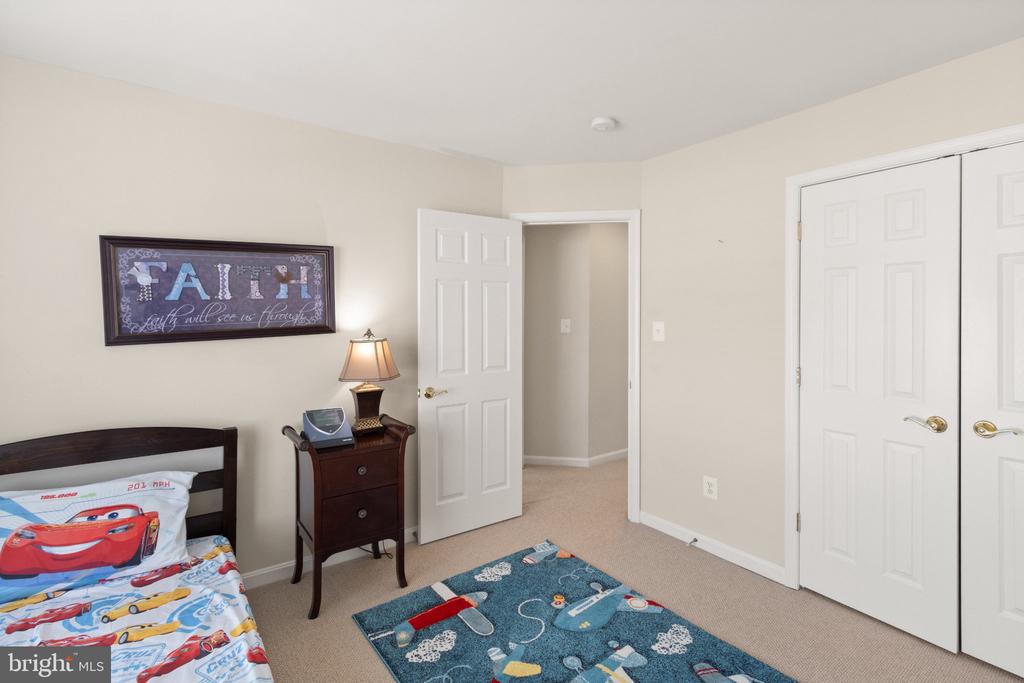 42496 LEGACY PARK DRIVE