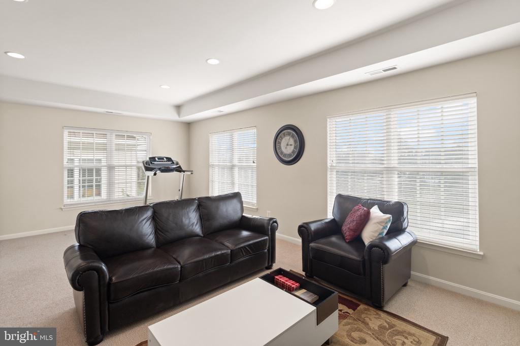 42496 LEGACY PARK DRIVE
