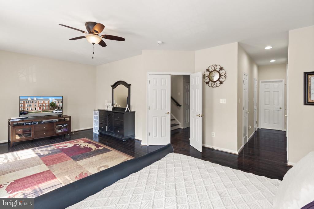 42496 LEGACY PARK DRIVE