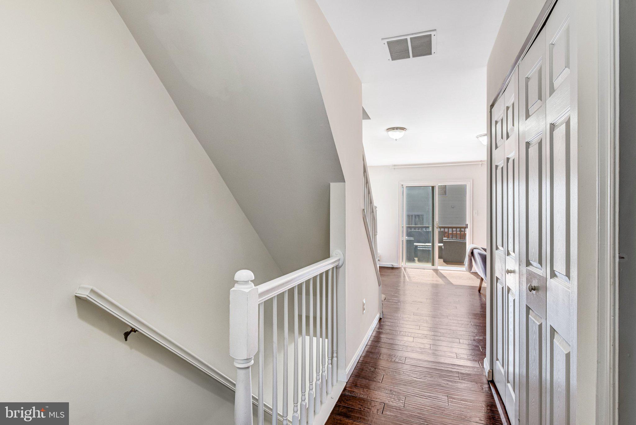 42847 PILGRIM SQUARE