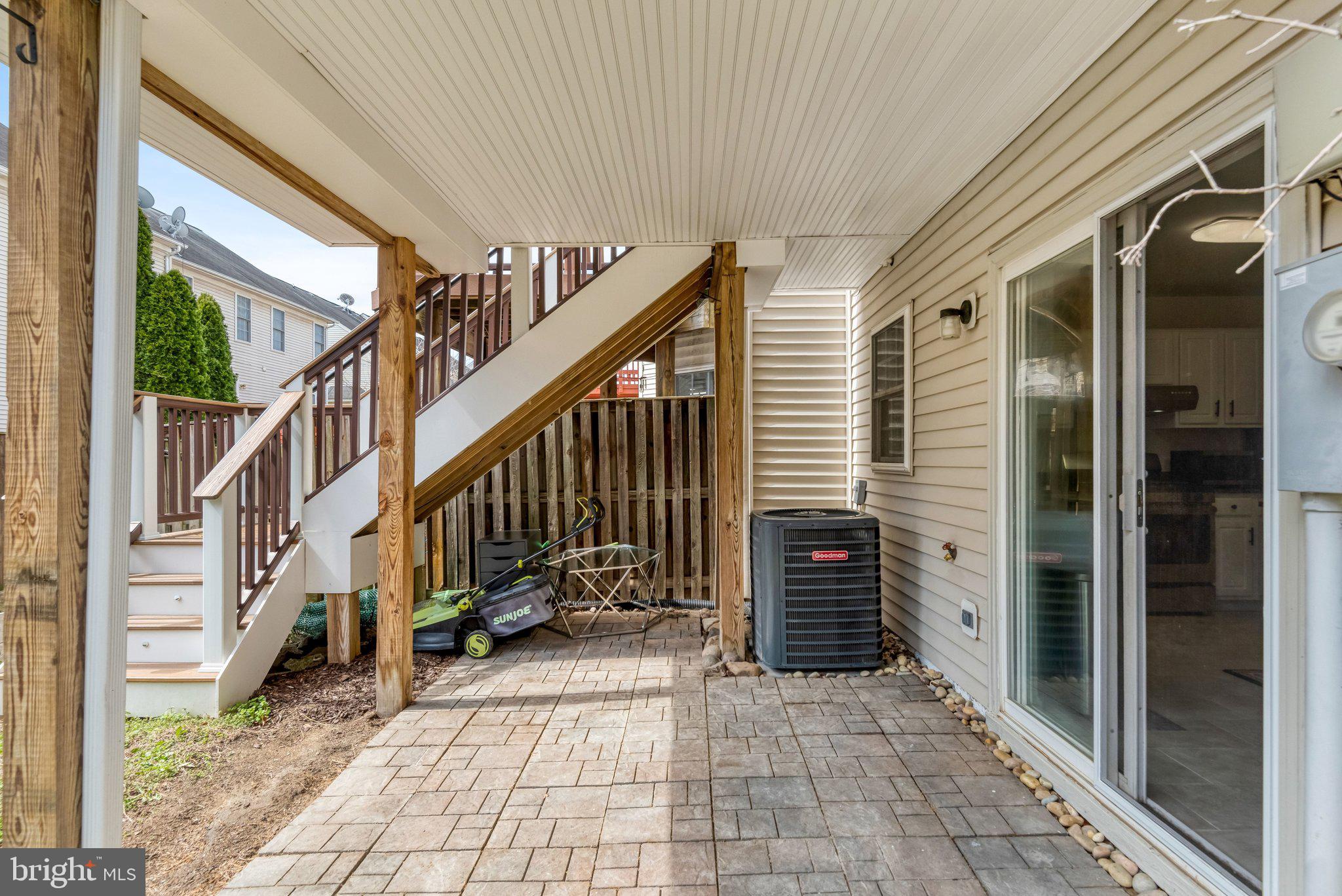 42847 PILGRIM SQUARE