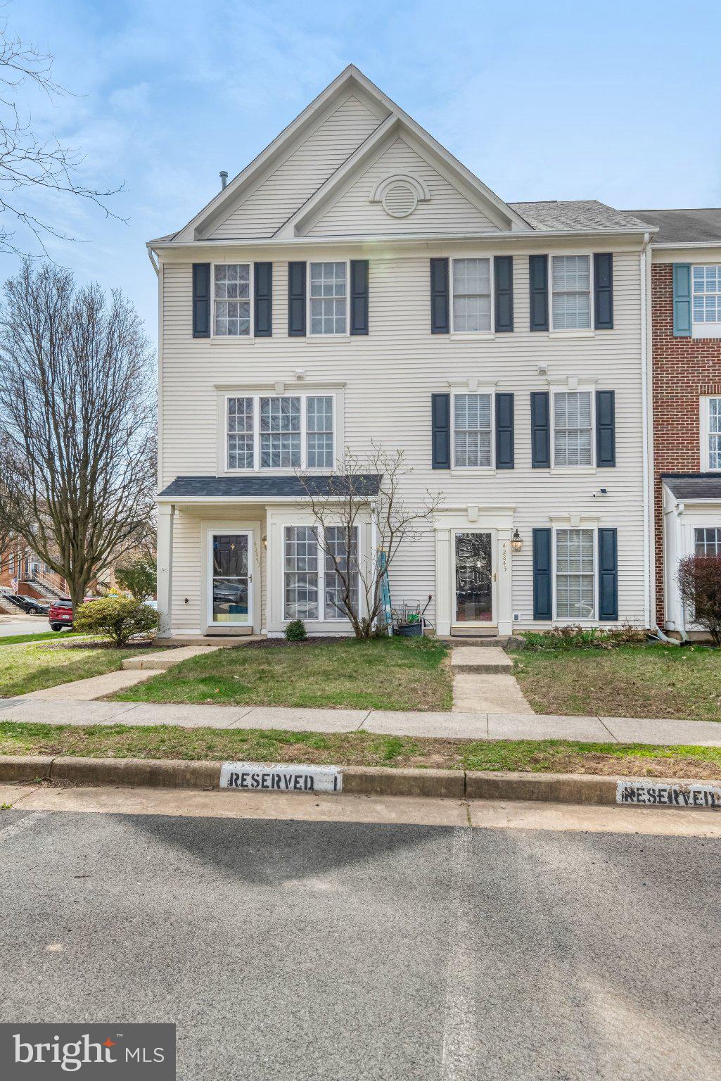 42847 PILGRIM SQUARE
