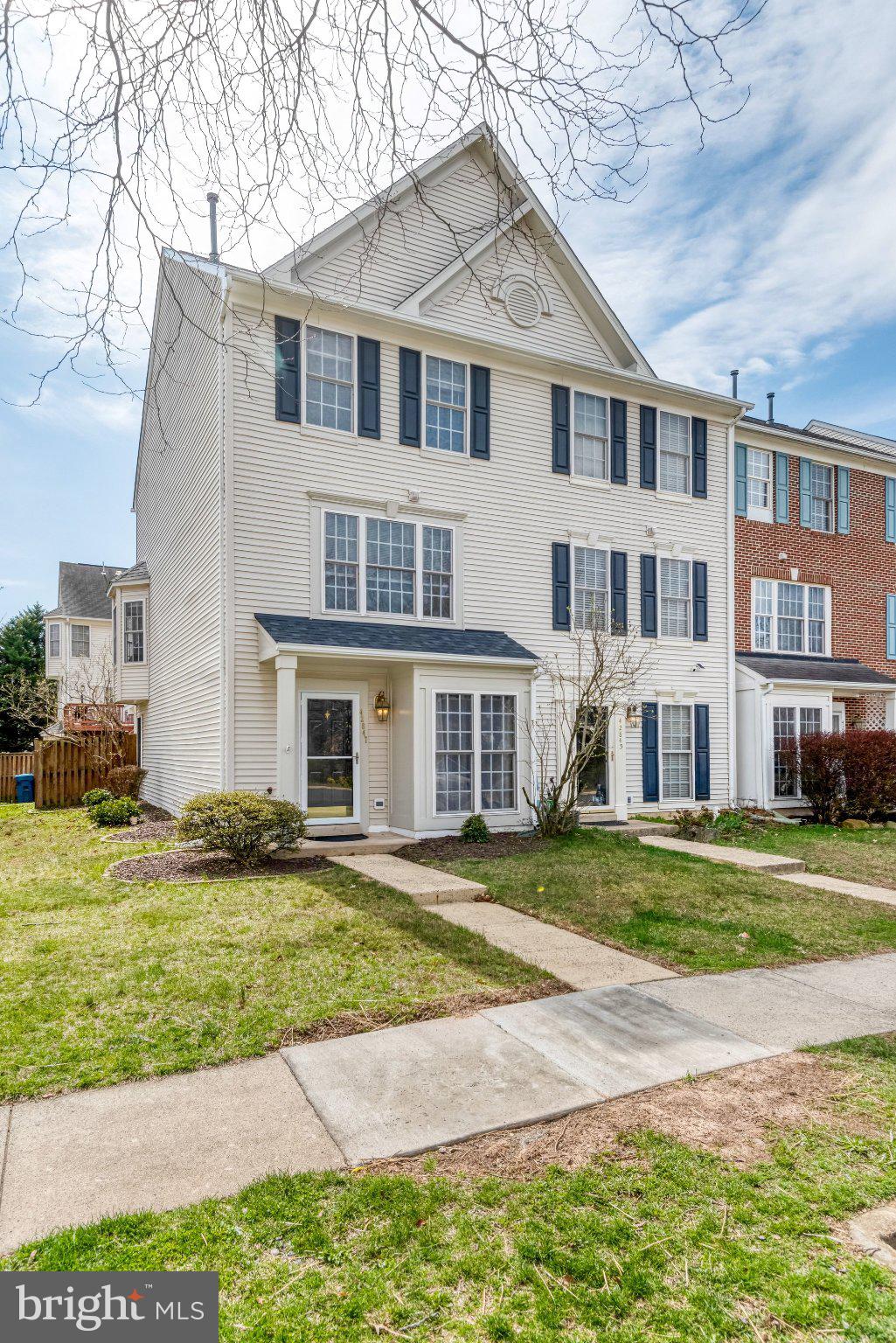 42847 PILGRIM SQUARE