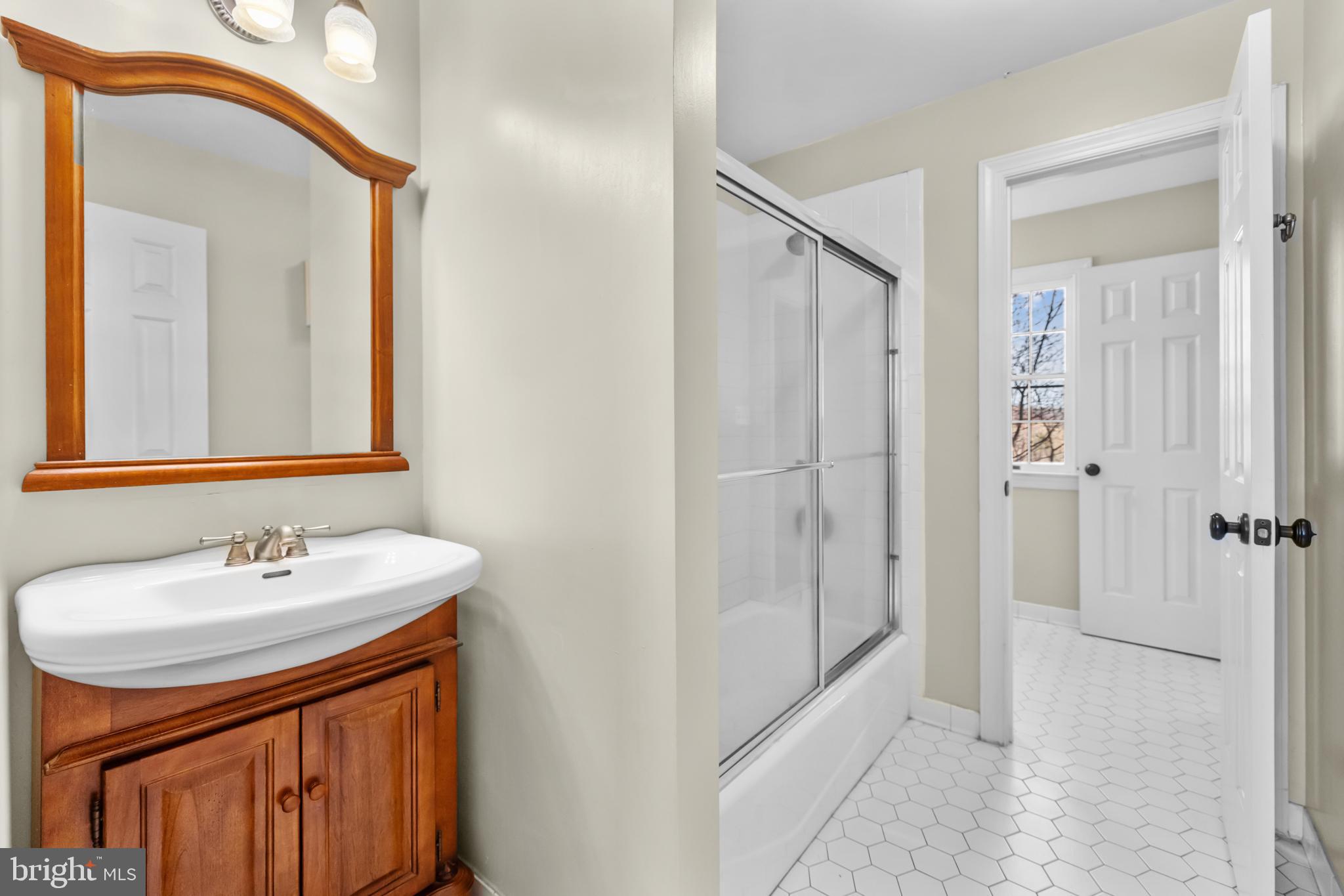 36025 SNICKERSVILLE TURNPIKE