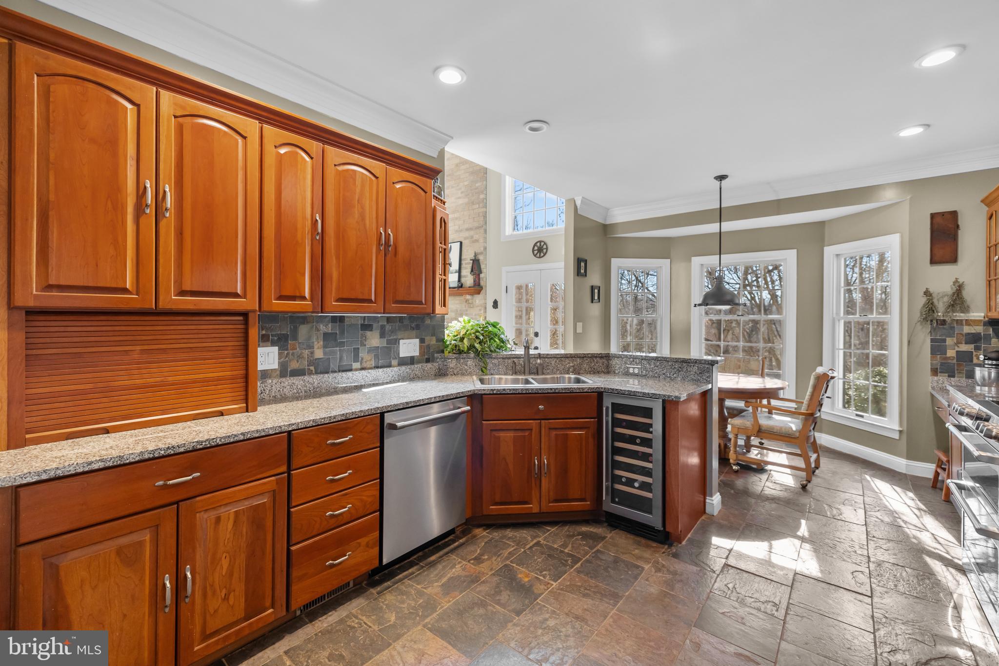 36025 SNICKERSVILLE TURNPIKE