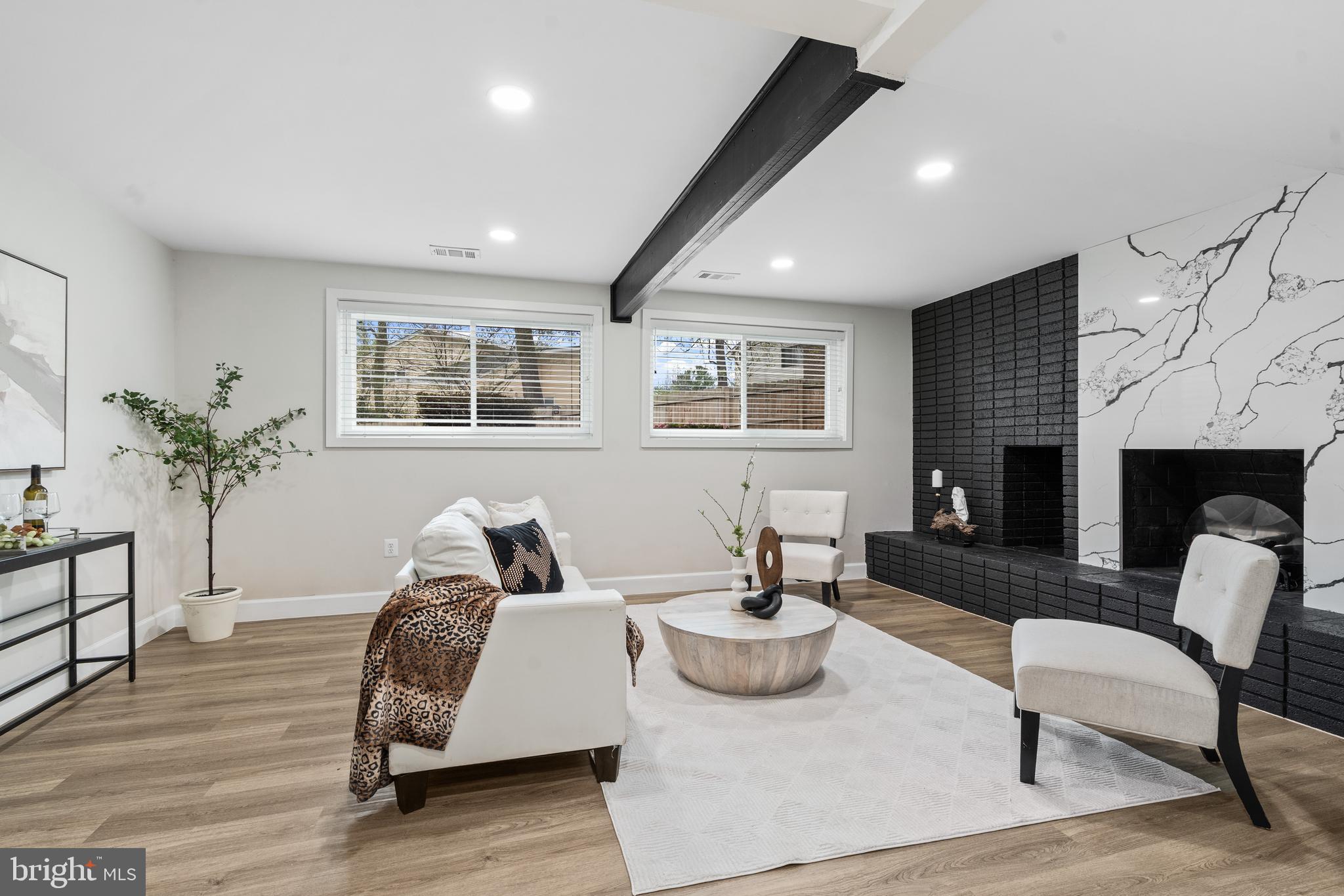 218 PENNY LANE