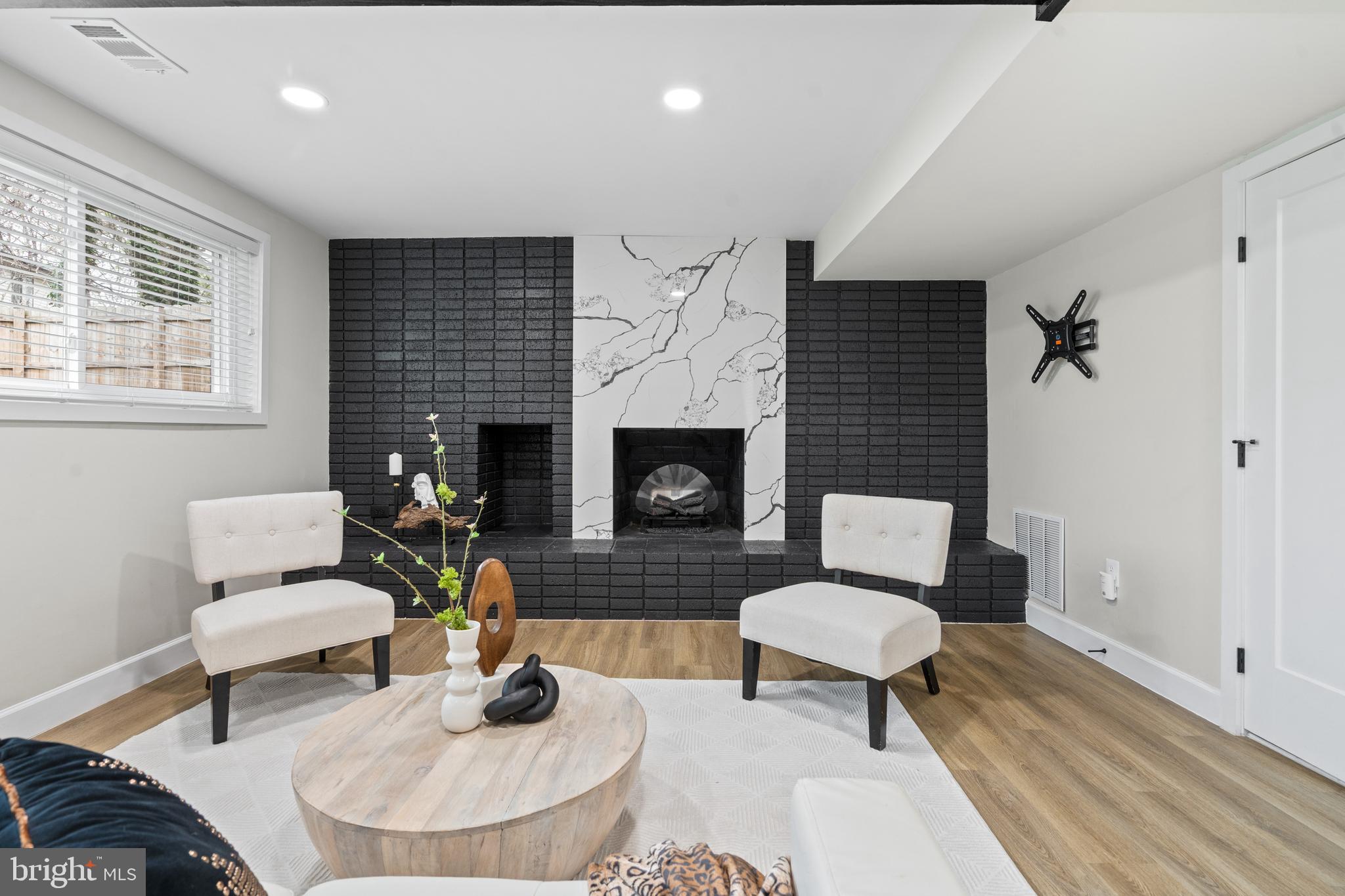218 PENNY LANE