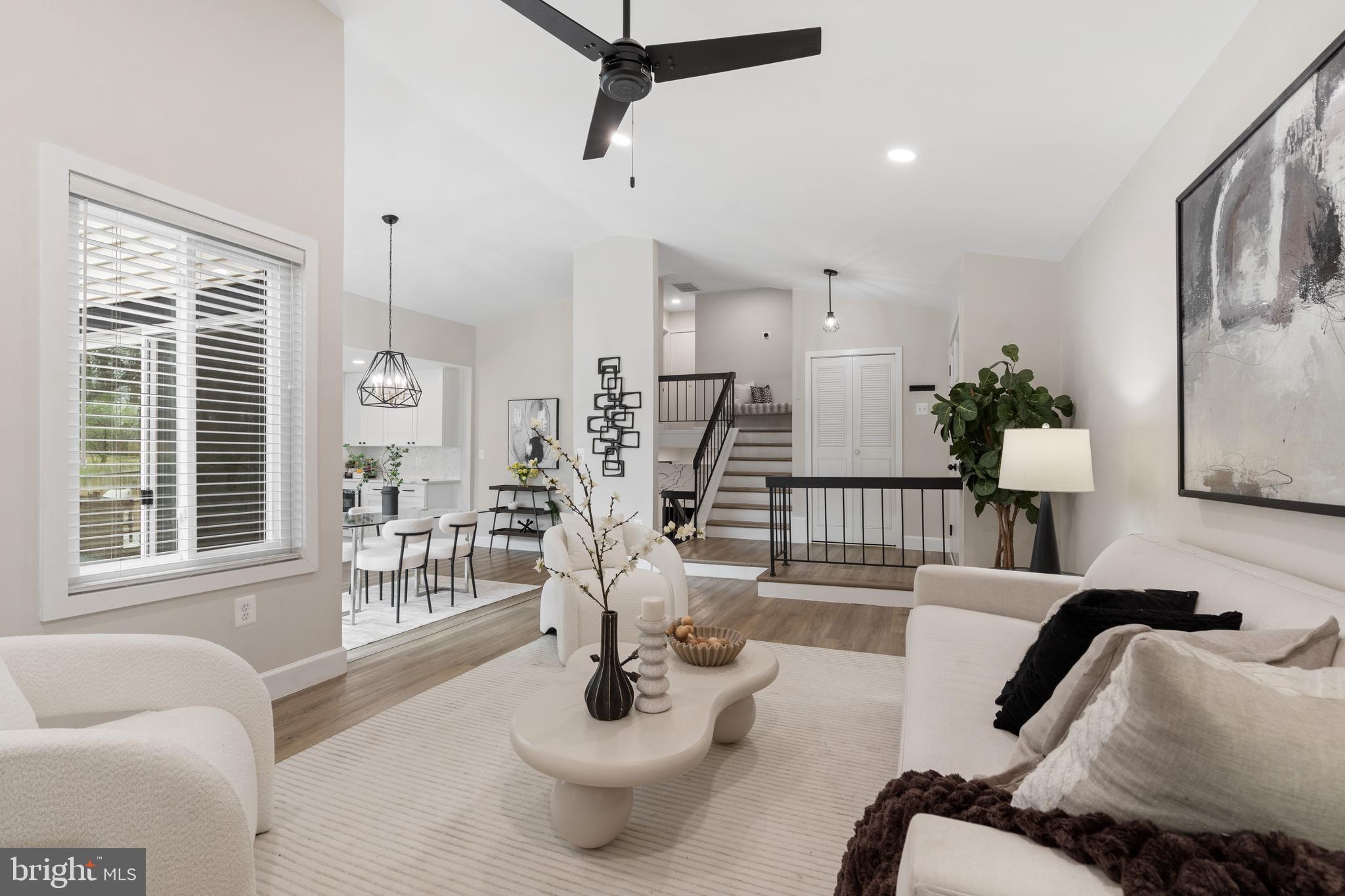 218 PENNY LANE