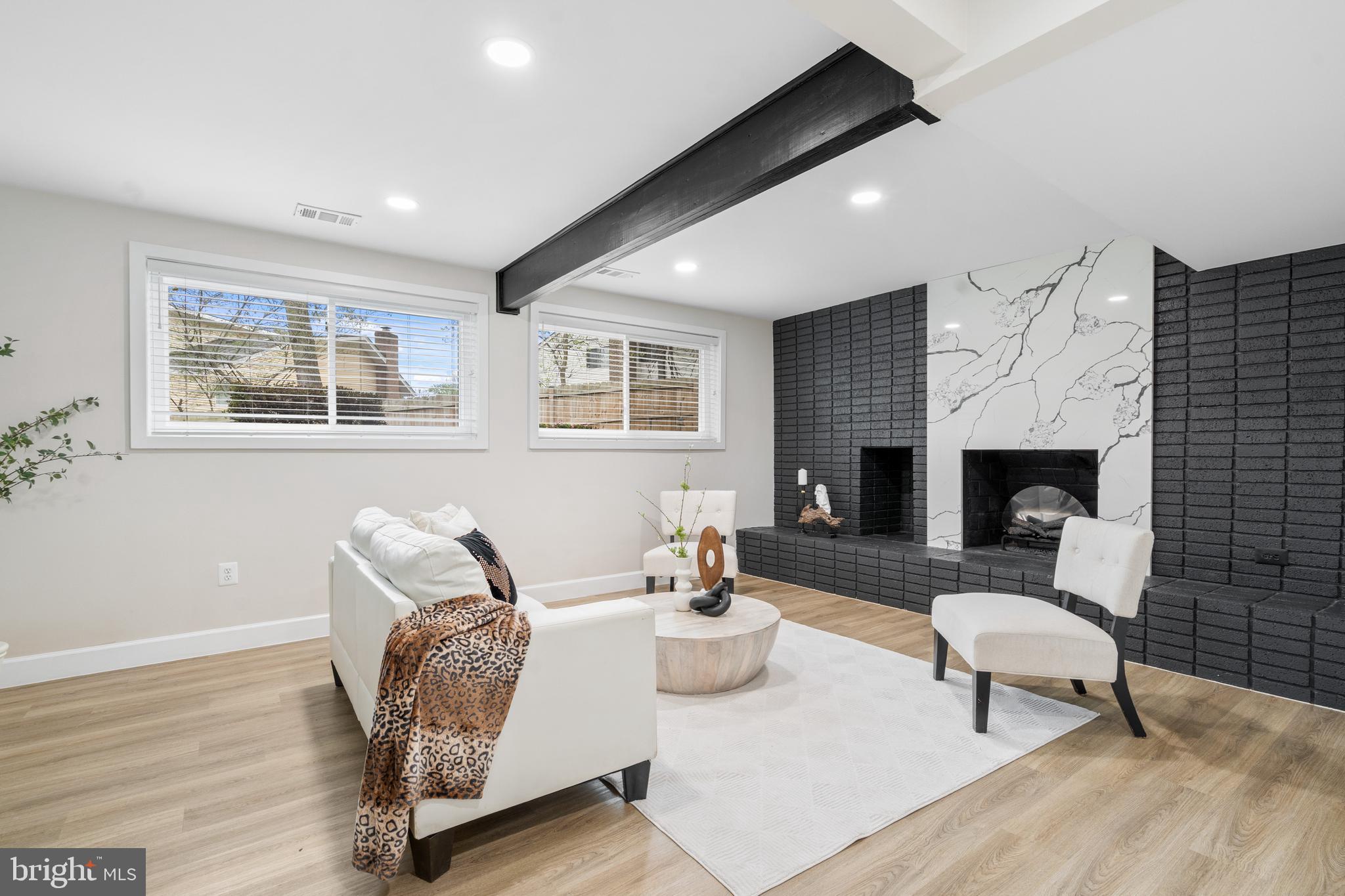 218 PENNY LANE