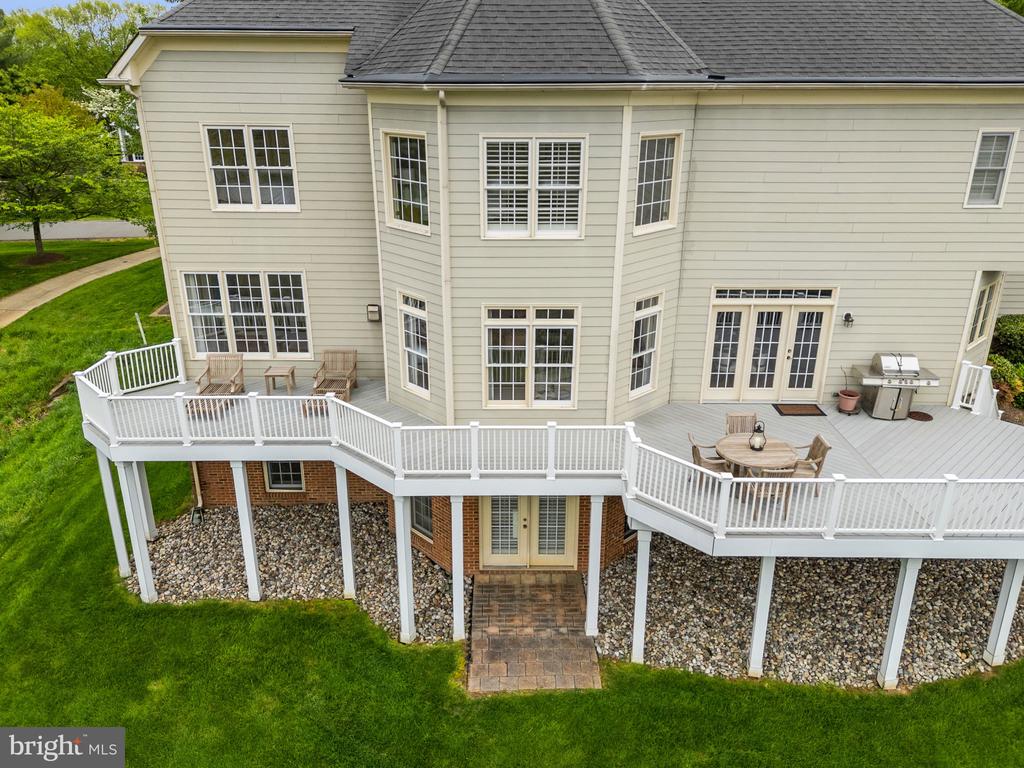 17111 NEEDLES COURT