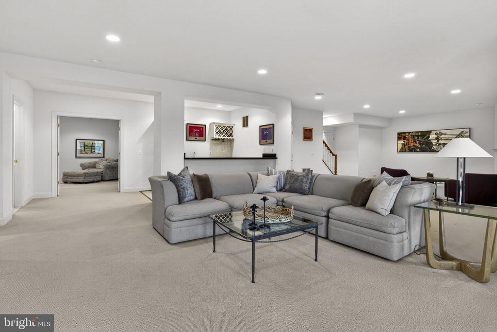 17111 NEEDLES COURT