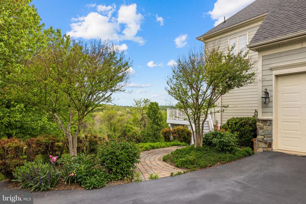 17111 NEEDLES COURT