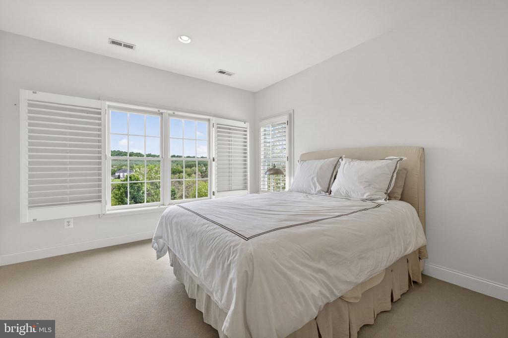 17111 NEEDLES COURT