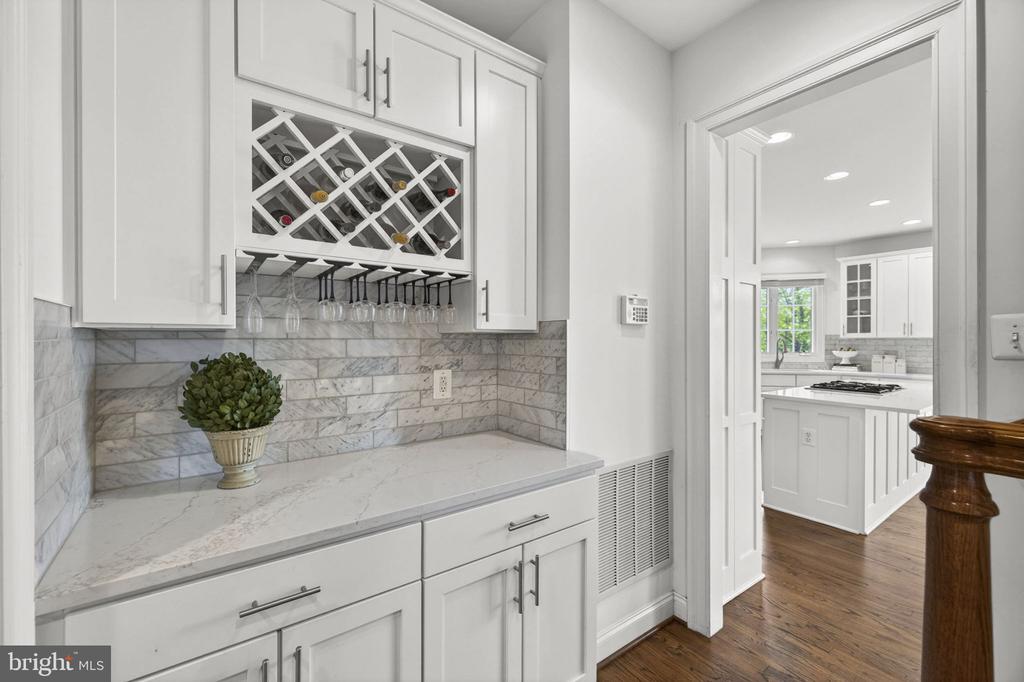 17111 NEEDLES COURT