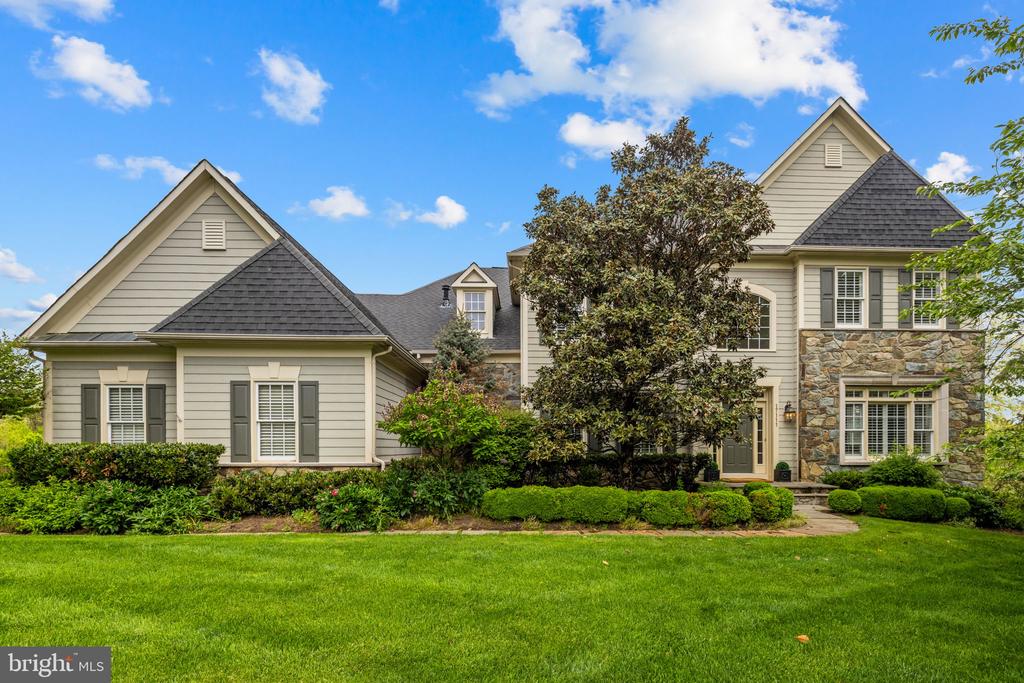 17111 NEEDLES COURT
