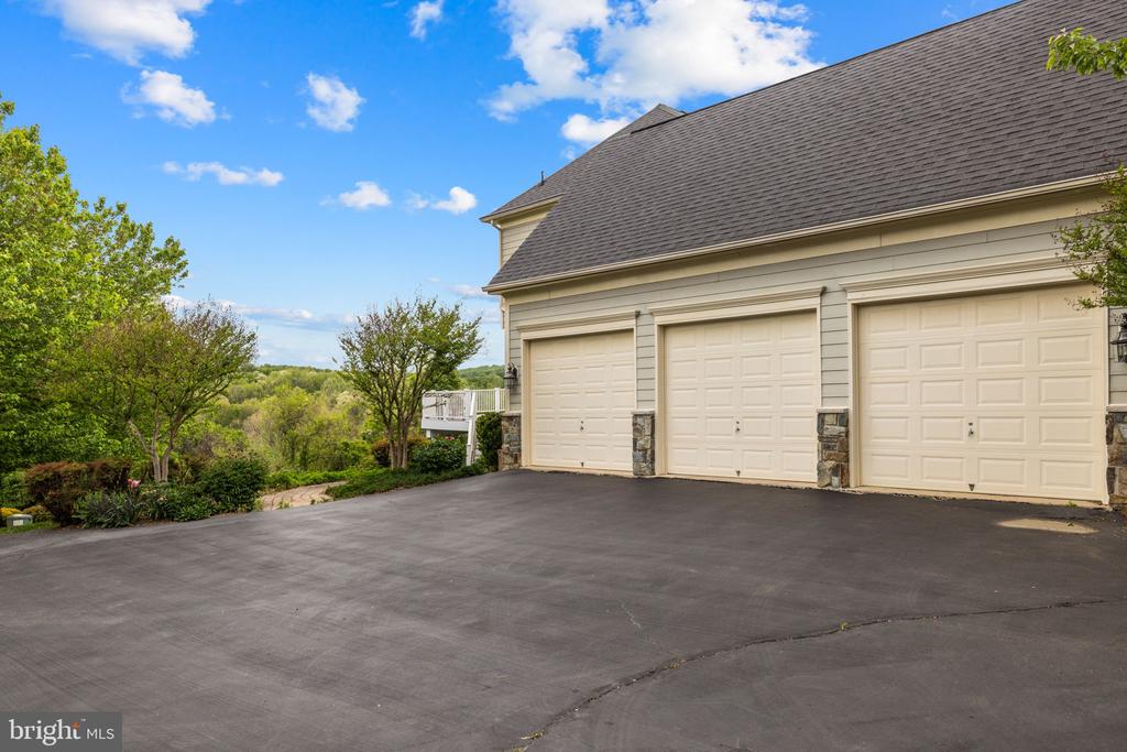17111 NEEDLES COURT