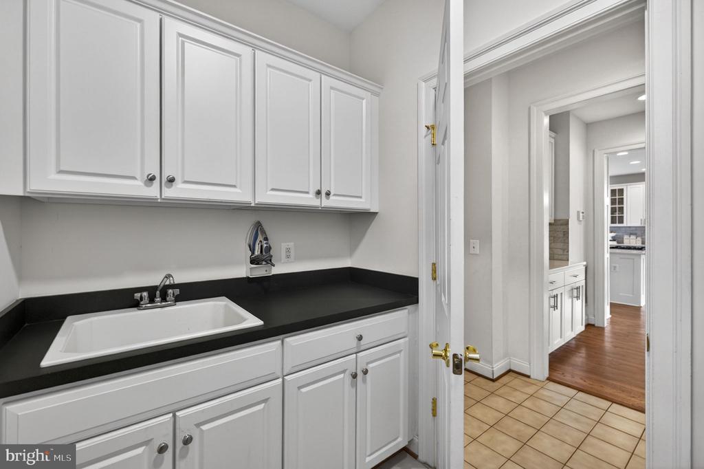 17111 NEEDLES COURT