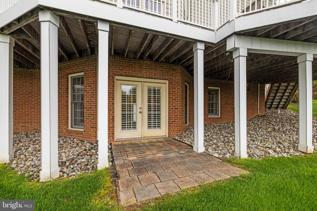 17111 NEEDLES COURT