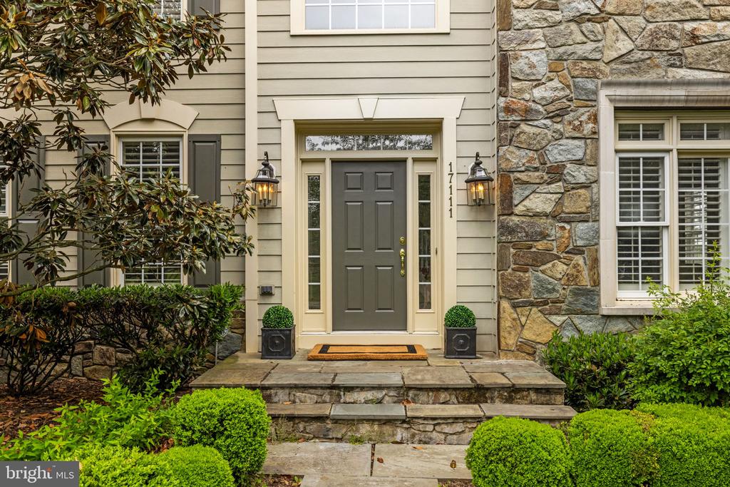 17111 NEEDLES COURT
