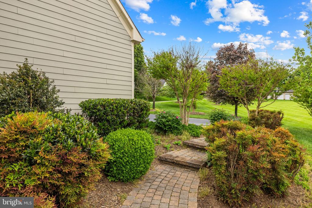 17111 NEEDLES COURT