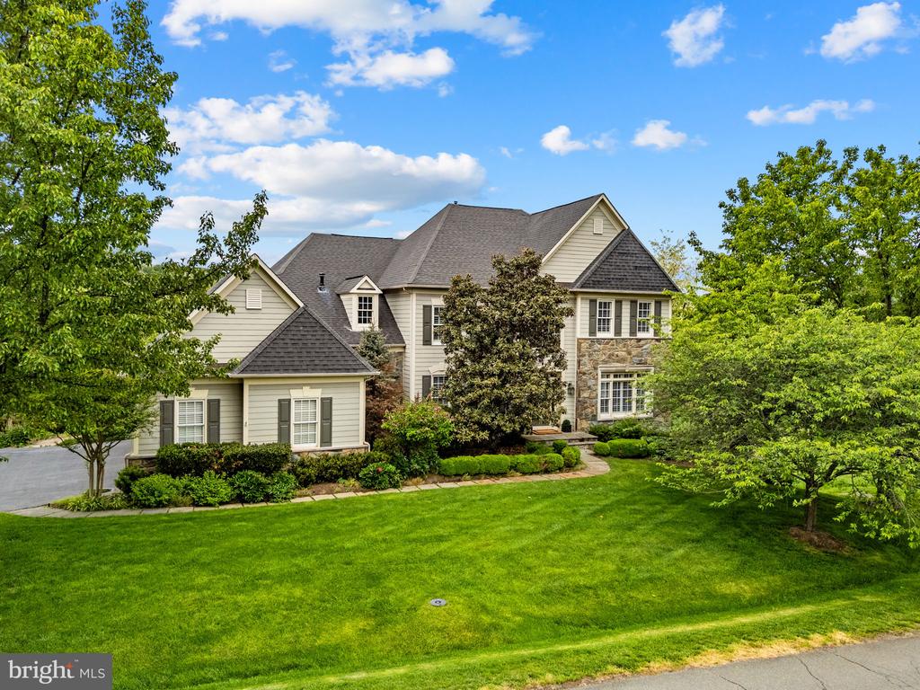 17111 NEEDLES COURT
