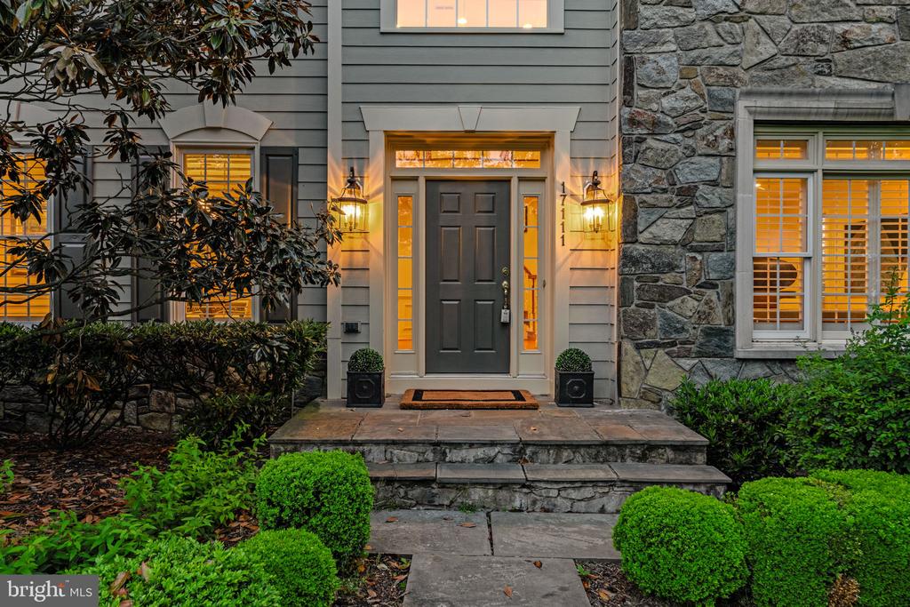 17111 NEEDLES COURT