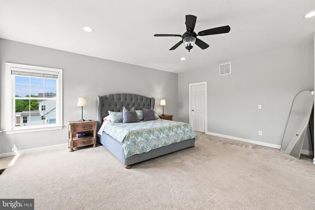 15169 CORONET PLACE