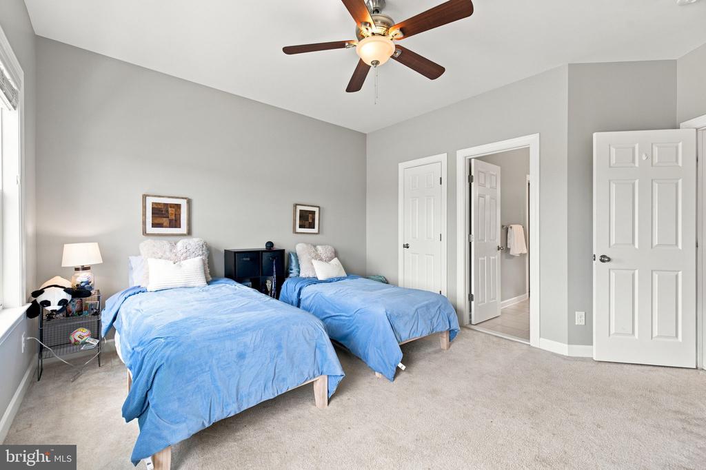 15169 CORONET PLACE