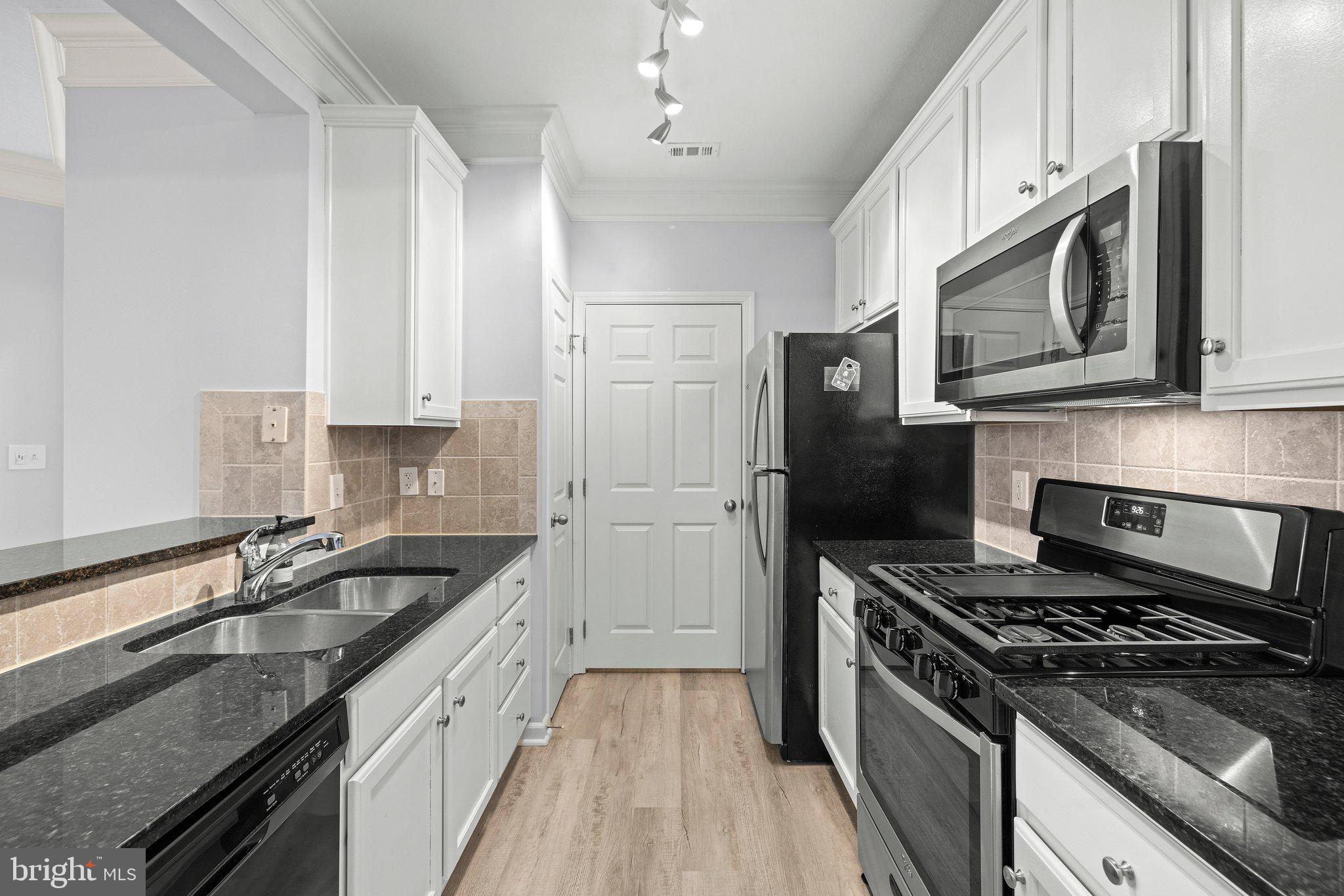 506 SUNSET VIEW TERRACE SE 302