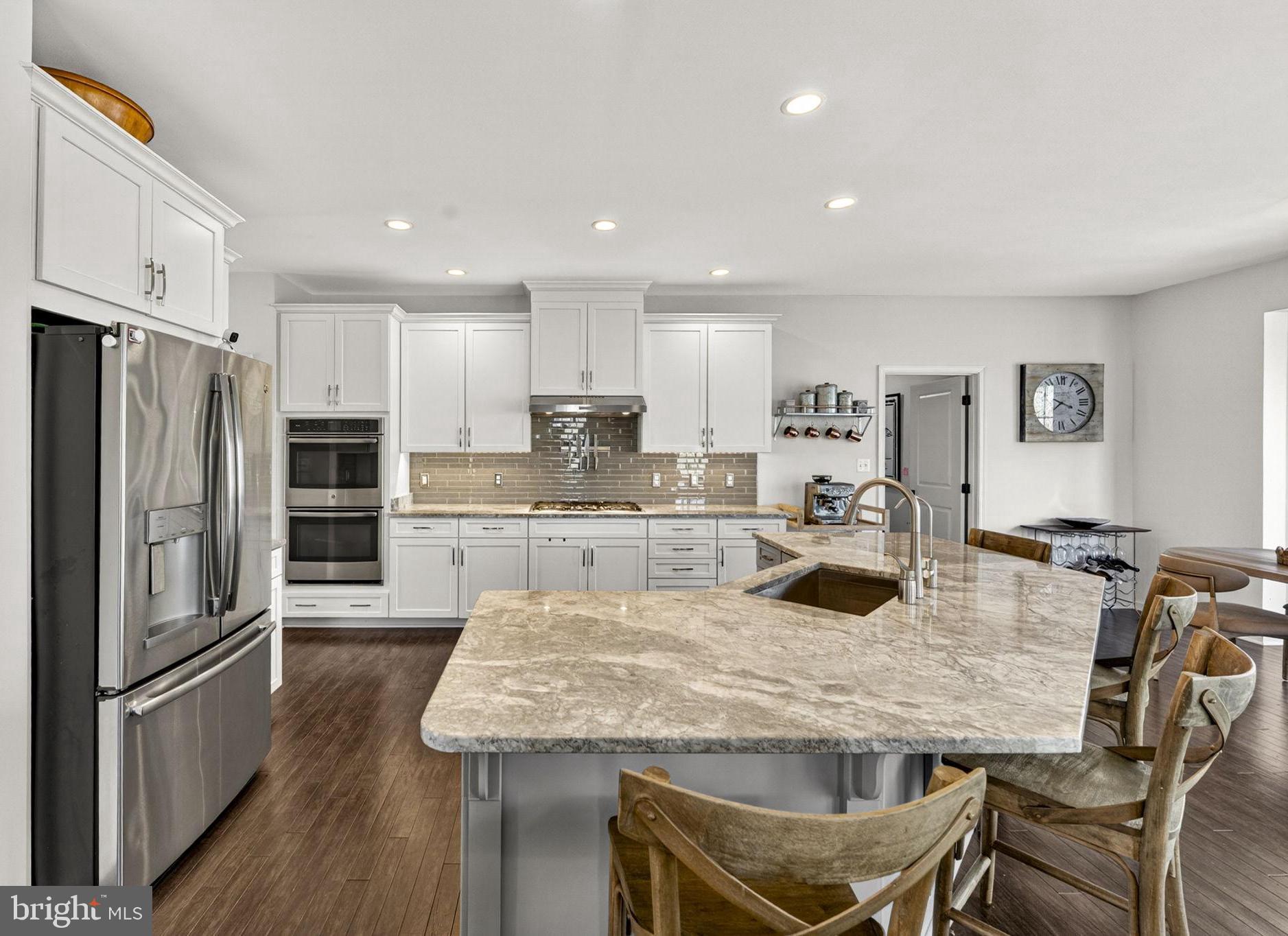 41182 TURTLE DOVE CIRCLE