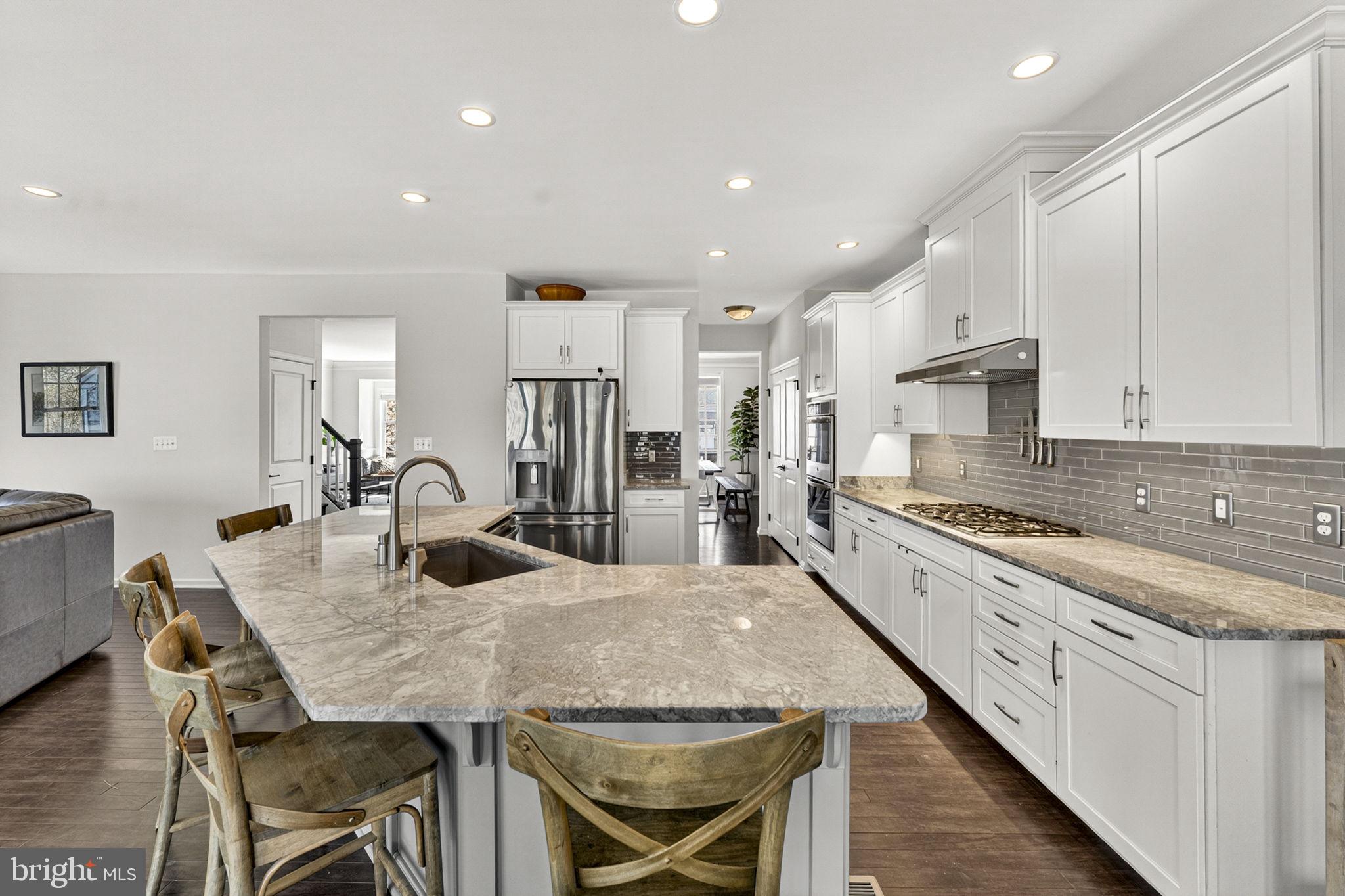 41182 TURTLE DOVE CIRCLE