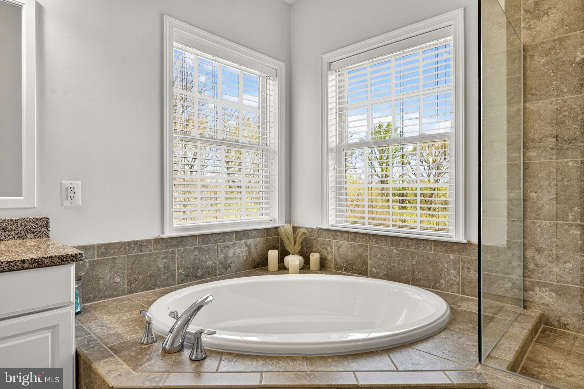 41182 TURTLE DOVE CIRCLE