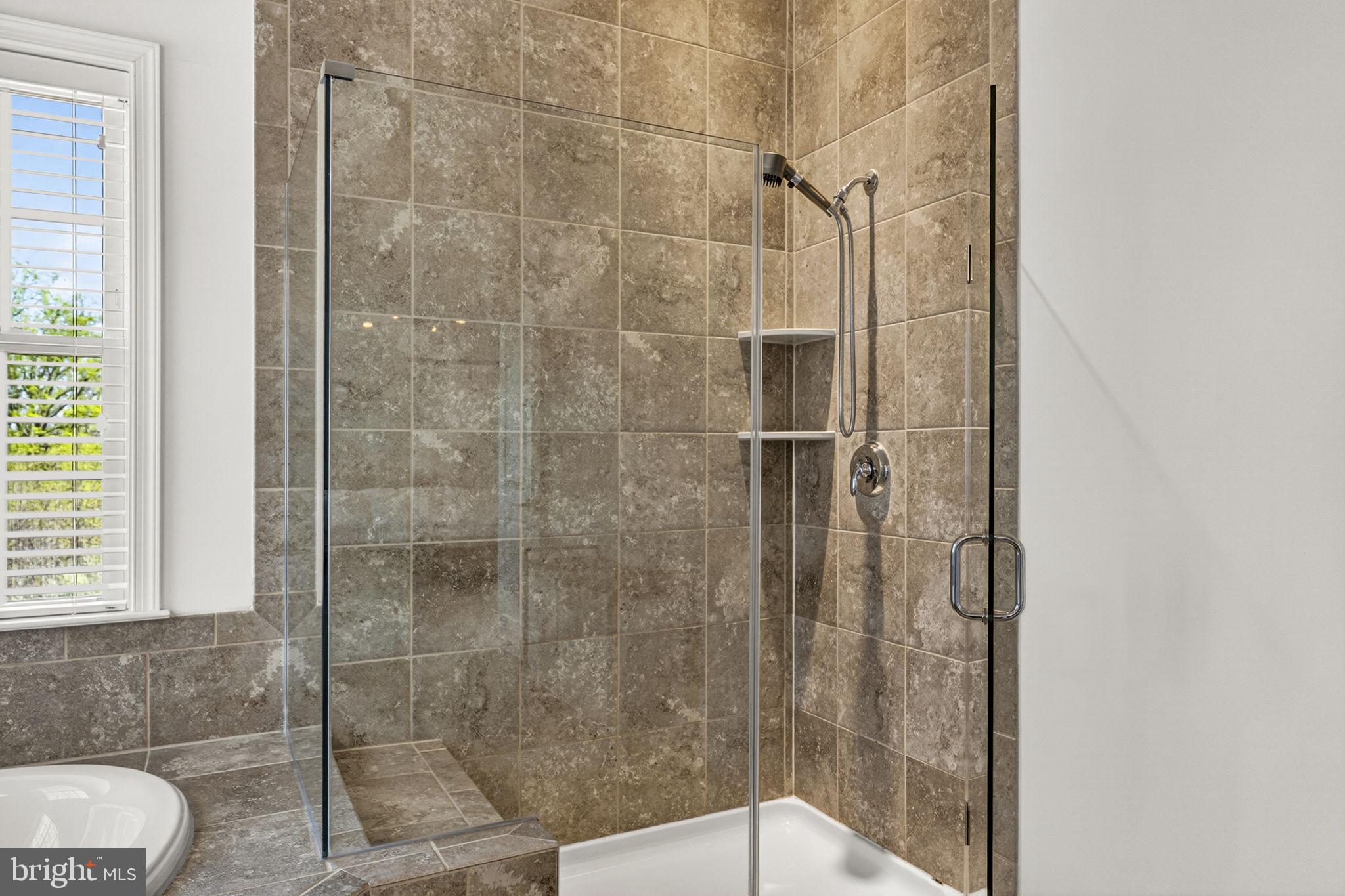 41182 TURTLE DOVE CIRCLE