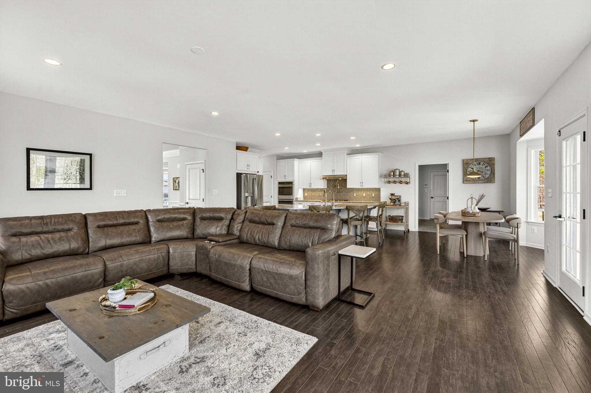 41182 TURTLE DOVE CIRCLE