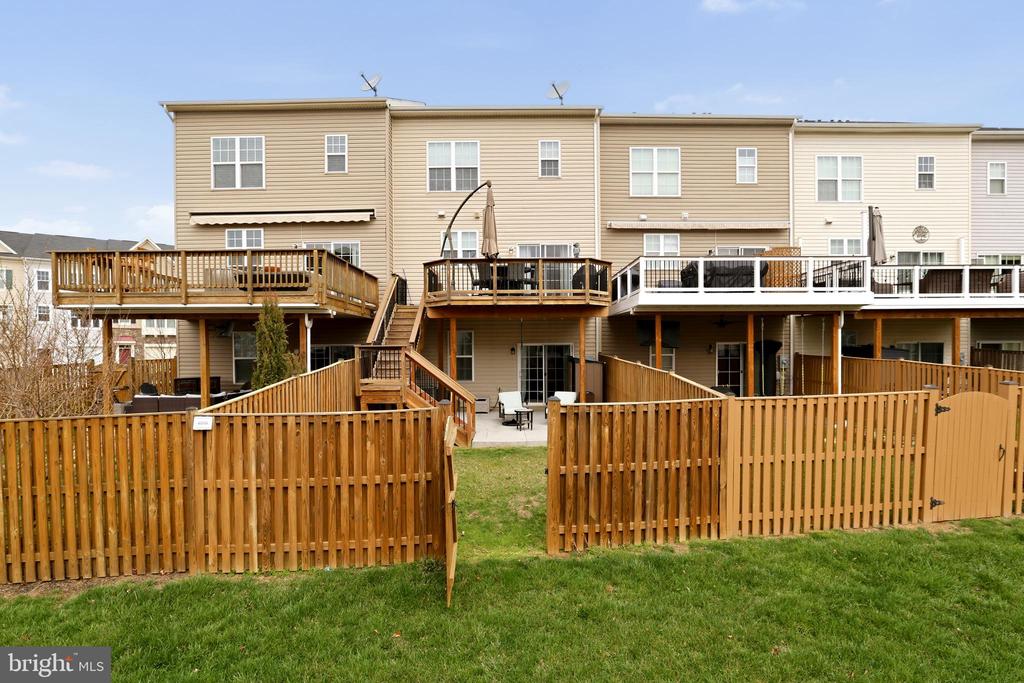 206 MILES HAWK TERRACE