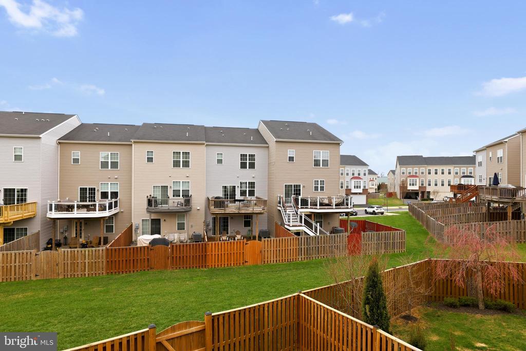 206 MILES HAWK TERRACE